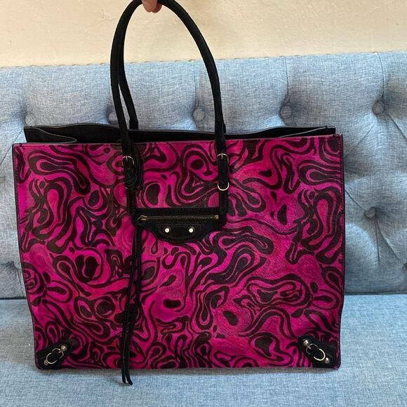 BALENCIAGA   
Magenta and Black Calf Hair and Suede Tote Bag - Picture 9 of 16